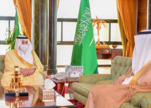 أمير منطقة تبوك يطلع على تقرير مفصل عن الخدمات الصحية بالمنطقة أمير منطقة تبوك يطلع على تقرير مفصل عن الخدمات الصحية بالمنطقة