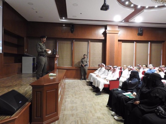 الدفاع المدني بحائل ينفذ اول برامجه الوقائية لهذا العام
