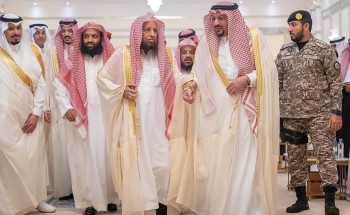 سمو أمير منطقة القصيم يستقبل المهنئين بعيد الفطر المبارك سمو أمير منطقة القصيم يستقبل المهنئين بعيد الفطر المبارك