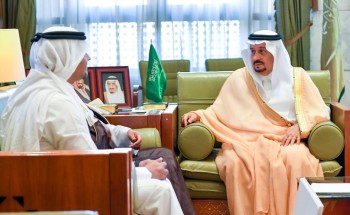 سمو أمير منطقة الرياض يستقبل أمين عام مركز الإدارة المحلية سمو أمير منطقة الرياض يستقبل أمين عام مركز الإدارة المحلية