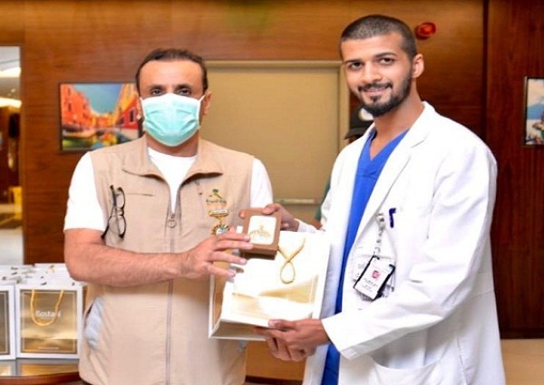 مدير صحة جدة يلتقي الطواقم الطبية و الفنية في مراكز الضيافة الجديدة و يهنأهم بالشهر الكريم