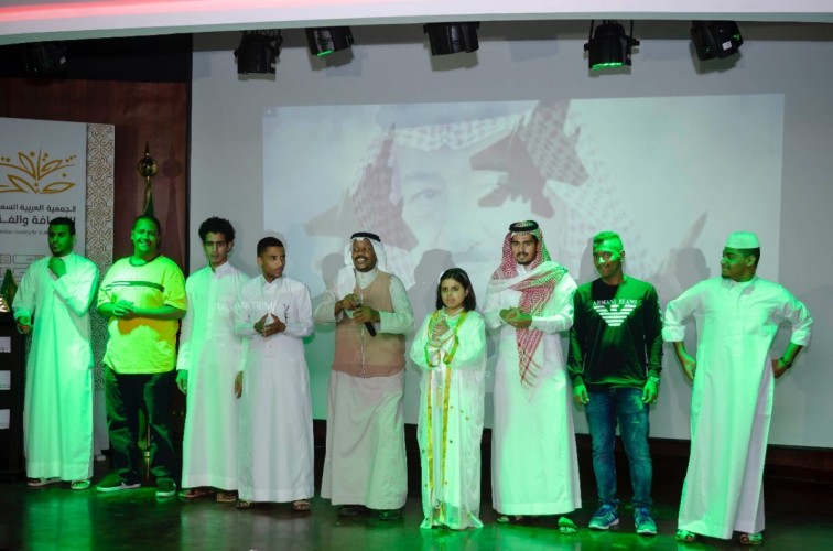 آل صبيح والدحلان يدشنان مسرح جمعية الثقافة والفنون بجدة