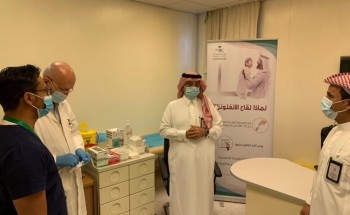 تستهدف ٢٠٠٠ مريض وموظف.. تدشين حملة للتطعيم ضد الانفلونزا الموسمية بمجمع إرادة بالرياض تستهدف ٢٠٠٠ مريض وموظف.. تدشين حملة للتطعيم ضد الانفلونزا الموسمية بمجمع إرادة بالرياض