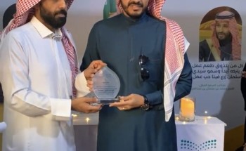 تعليم الجوف يكرم الأستاذ “فواز بن الغثيان الرويلي” تعليم الجوف يكرم الأستاذ “فواز بن الغثيان الرويلي”