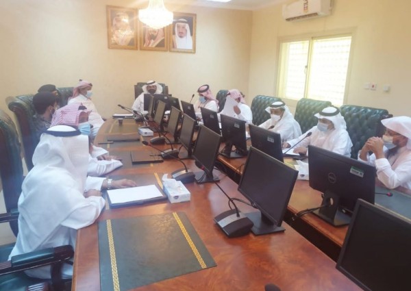 محافظ فيفاء يناقش فعاليات اليوم الوطني91 محافظ فيفاء يناقش فعاليات اليوم الوطني91