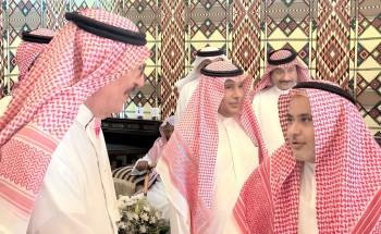 أميرِ منطقة جازان يلتقي عددًا من مشايخ محافظة جُزر فرسان..