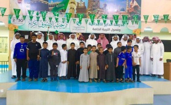 وفد وزاري يتفقد مدارس الحد الجنوبي بالداير