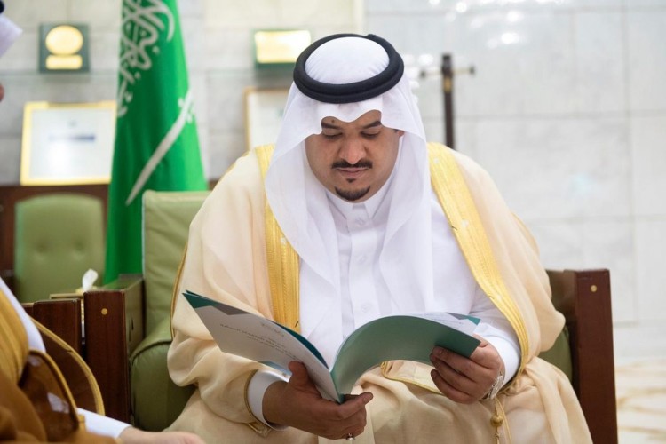 سمو أمير منطقة الرياض بالنيابة يستقبل مدير عام التعليم بالمنطقة