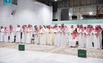 نائب أمير منطقة مكة المكرمة يؤدي صلاة الميت على صاحب السمو الأمير خالد بن فيصل بن عبدالله آل عبدالرحمن آل سعود بالمسجد الحرام نائب أمير منطقة مكة المكرمة يؤدي صلاة الميت على صاحب السمو الأمير خالد بن فيصل بن عبدالله آل عبدالرحمن آل سعود بالمسجد الحرام