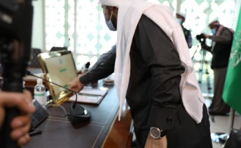 نائب وزير البيئة يدشن تطبيق مرشدك الزراعي المطور نائب وزير البيئة يدشن تطبيق مرشدك الزراعي المطور