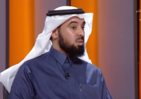 محامٍ يحذر من الوقوع في “أكبر خطأ” عند الاستقدام.. ويكشف عن مخالفة عقوبتها السجن 15 عاماً وغرامة مليون ريال (فيديو) محامٍ يحذر من الوقوع في “أكبر خطأ” عند الاستقدام.. ويكشف عن مخالفة عقوبتها السجن 15 عاماً وغرامة مليون ريال (فيديو)