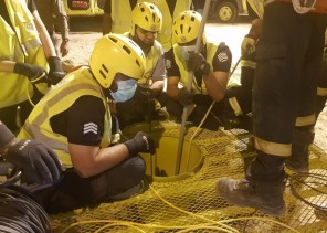 مدني النبهانية ينتشل طفل من بئر أرتوازي يقع في رفايع الهبيرية مدني النبهانية ينتشل طفل من بئر أرتوازي يقع في رفايع الهبيرية
