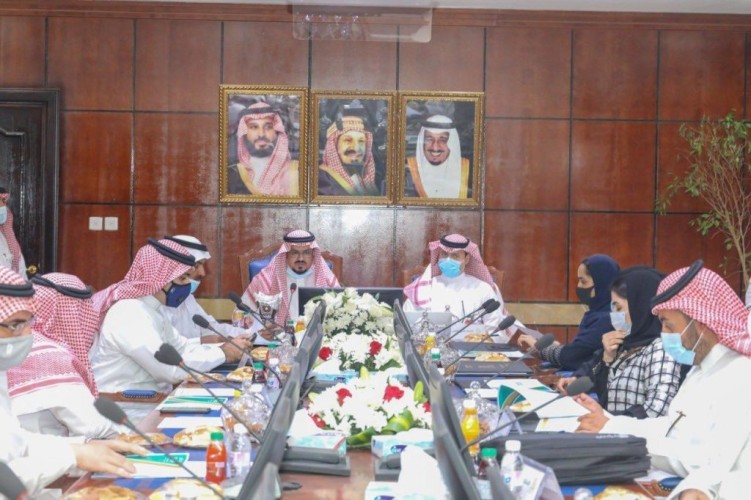 أمير  الباحة يلتقي رئيس صندوق التنمية السياحي