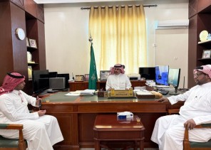 «تهدف لخدمة المجتمع عبر المبادرات والبرامج».. محافظ وادي الدواسر يُبارك انطلاقة جمعية مؤثرون للخدمات الاجتماعية «تهدف لخدمة المجتمع عبر المبادرات والبرامج».. محافظ وادي الدواسر يُبارك انطلاقة جمعية مؤثرون للخدمات الاجتماعية