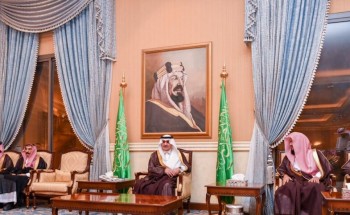 خلال استقباله المواطنين في اللقاء الأسبوعي .. أمير تبوك : إطلاق سمو ولي العهد لمشروع الاستثمار والتخصيص في الأندية الرياضية يأتي تحقيقًا لمستهدفات رؤية المملكة 2030 خلال استقباله المواطنين في اللقاء الأسبوعي .. أمير تبوك : إطلاق سمو ولي العهد لمشروع الاستثمار والتخصيص في الأندية الرياضية يأتي تحقيقًا لمستهدفات رؤية المملكة 2030