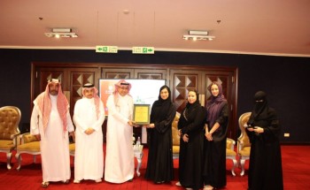 “بر جدة” تستعرض تجاربها في العمل التطوعي في لقاء بجامعة دار الحكمة “بر جدة” تستعرض تجاربها في العمل التطوعي في لقاء بجامعة دار الحكمة