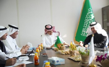 تعليم الشرقية يبحث أوجه التعاون والتكامل مع أمانة المنطقة ويقف على تفعيل “برنامج الرقابة المجتمعية”
