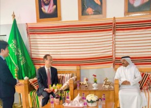 سفير جمهورية كوريا يزور القرية التراثية ويشيد بماشاهده