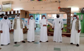 بالصور .. «رئيس مركز السقيد» يزور مدرسة السقيد الابتدائية والمتوسطة بالصور .. «رئيس مركز السقيد» يزور مدرسة السقيد الابتدائية والمتوسطة
