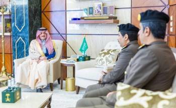 سمو أمير الشرقية يستقبل مدير شرطة المنطقة سمو أمير الشرقية يستقبل مدير شرطة المنطقة