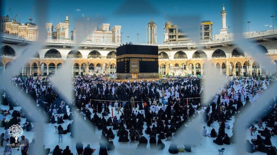 على مدى 70 عاماً .. نساء مكة يخالفن عادتهن السنوية في حج هذا العام بسبب فيروس كورونا