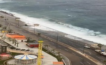بالفيديو: ارتفاع أمواج البحر في الواجهة البحرية بجدة بالفيديو: ارتفاع أمواج البحر في الواجهة البحرية بجدة