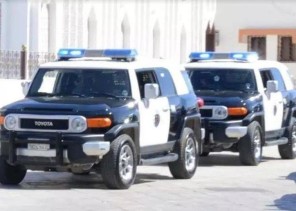 شاهد .. دوريات الأمن تداهم موقع يختبئ فيه عمالة مخالفة بالمزاحمية