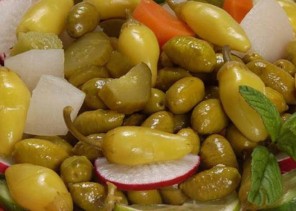 المخللات مفيدة في رمضان.. لكن باعتدال المخللات مفيدة في رمضان.. لكن باعتدال
