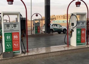 بالفيديو: مواطنين يكشفون عن تعرضهم لعمليات غش من بعض العمالة التي تعمل في محطات الوقود بالفيديو: مواطنين يكشفون عن تعرضهم لعمليات غش من بعض العمالة التي تعمل في محطات الوقود