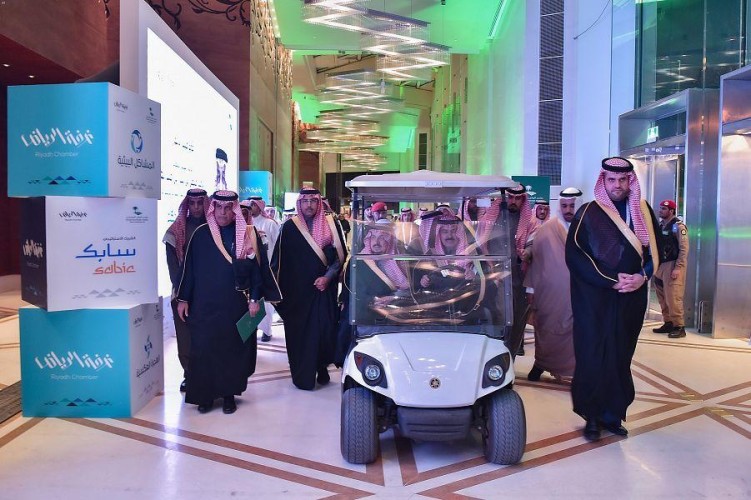 سمو أمير منطقة الرياض يفتتح منتدى الرياض الاقتصادي في دورته التاسعة
