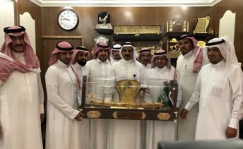 منسوبي بلدية الحديثة يحتفلون بترقية رئيسهم للمرتبة الثانية عشر