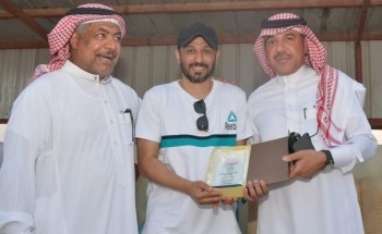 بدعم استثنائي في حواري الأحساء … العيسى يقدم ” ٦٠ ألف ” لفريق التقدم بدعم استثنائي في حواري الأحساء … العيسى يقدم ” ٦٠ ألف ” لفريق التقدم