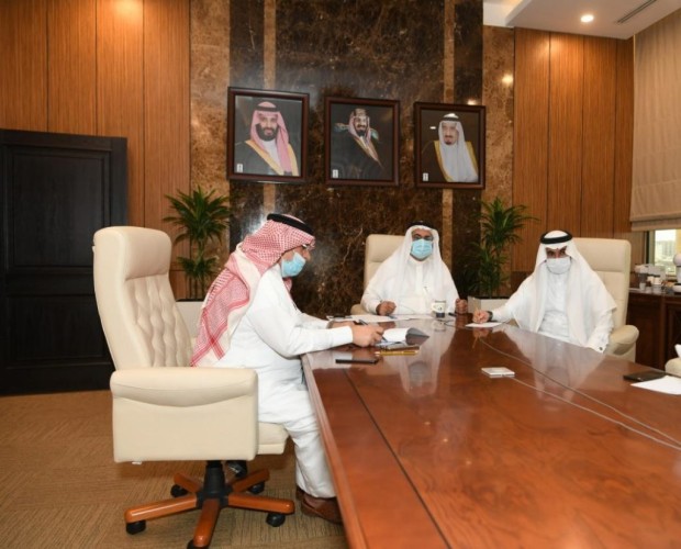 أمين الشرقية يترأس اجتماع الوكلاء ورؤساء البلديات لمناقشة جهود الأمانة في تحسين المشهد الحضري