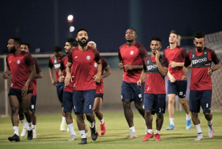 العدالة يعود للتدريبات والقصري يجتمع مع اللاعبين