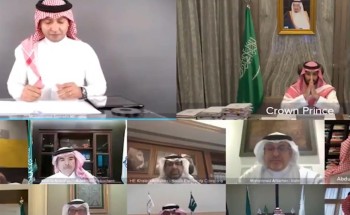 بالفيديو: مقدم لقاء “القطاع الخاص” يستعير أبياتاً للمتنبي للرد على أعداء المملكة .. شاهد: ردة فعل سمو ولي العهد! بالفيديو: مقدم لقاء “القطاع الخاص” يستعير أبياتاً للمتنبي للرد على أعداء المملكة .. شاهد: ردة فعل سمو ولي العهد!