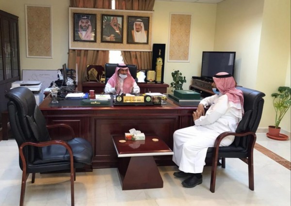 محافظ أملج يلتقي رئيس بلدية المحافظة الجديد محافظ أملج يلتقي رئيس بلدية المحافظة الجديد