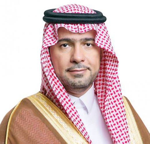 وزير الشؤون البلدية والقروية والإسكان يهنئ القيادة بنجاح موسم الحج