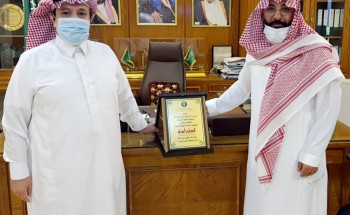 ” الغامدي ” يكرم جمعية استدامة لحفظ النعمة ” الغامدي ” يكرم جمعية استدامة لحفظ النعمة