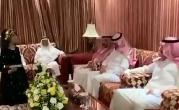 فيديو.. أمير الجوف يلبي رغبة طفلة طلبت مقابلته عبر مقطع نشرته بمواقع التواصل فيديو.. أمير الجوف يلبي رغبة طفلة طلبت مقابلته عبر مقطع نشرته بمواقع التواصل