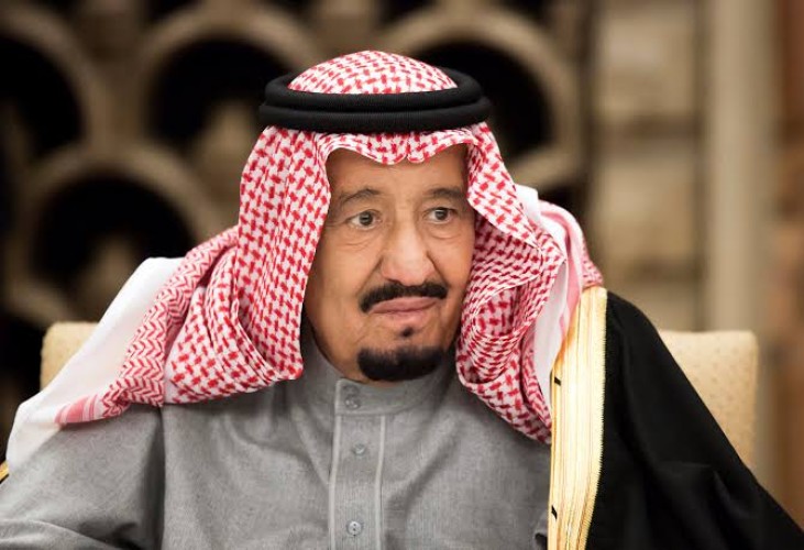 وسام الملك فيصل للمقدم بحري «عبدالله بن غيث» بسبب إنجازاته العسكرية