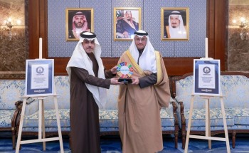 سمو محافظ الأحساء يستقبل المهندس عباس البراهيم العضو المشارك في موسوعة غينيس للأرقام القياسية سمو محافظ الأحساء يستقبل المهندس عباس البراهيم العضو المشارك في موسوعة غينيس للأرقام القياسية