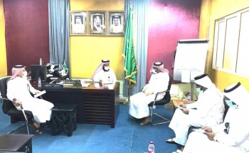 مدير مكتب تعليم بيش يرأس اجتماع لجنة الاستعداد للاحتفاء باليوم الوطني الـ90