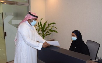 أمين الشرقية يناقش المشاريع التنموية مع رئيس المجلس البلدي لرأس تنورة أمين الشرقية يناقش المشاريع التنموية مع رئيس المجلس البلدي لرأس تنورة