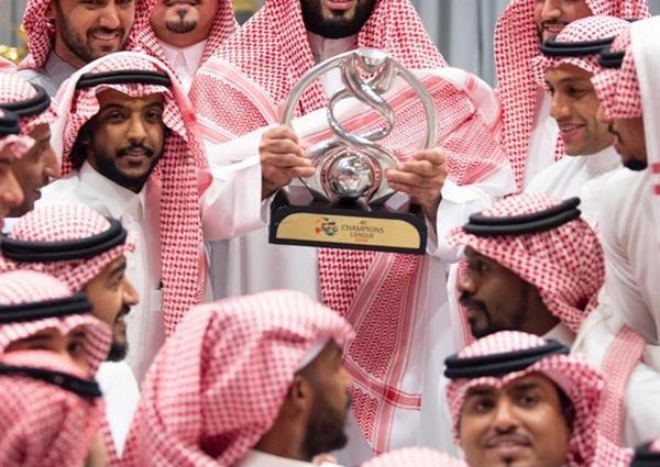 بالصور.. ولي العهد يستقبل إدارة الهلال واللاعبين بمناسبة تحقيقهم دوري أبطال آسيا