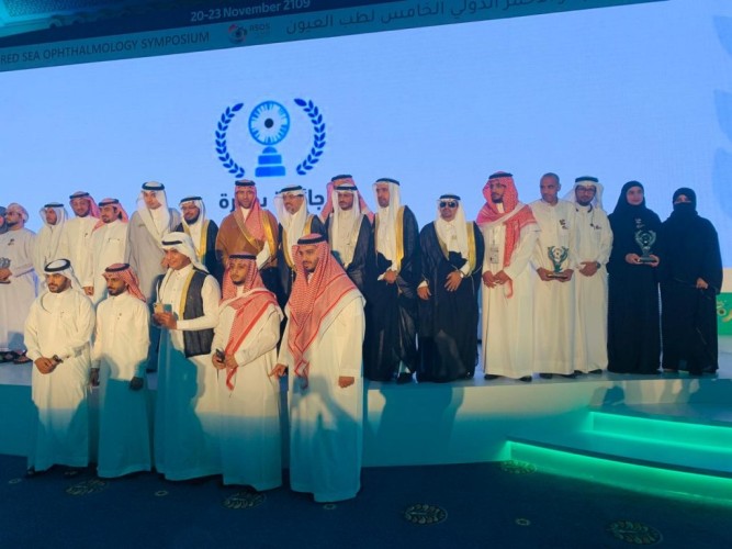 الأمير فيصل بن سلطان يكرّم الفائزين بجائزة “بصيرة” بمؤتمر البحر الأحمر الدولي الخامس لطب العيون