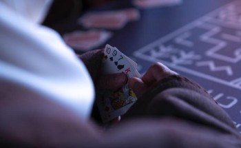 إنطلاق بطولة محمية الإمام تركي الملكية للبلوت في مهرجان شتاء درب زبيدة إنطلاق بطولة محمية الإمام تركي الملكية للبلوت في مهرجان شتاء درب زبيدة