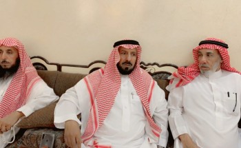 جاءت لــ” تعزيز العلاقات الأسرية والودية ومد جسور الصداقة .. الشيخ قعيد بن قعبوب وبيرق الإعلام ” ورجل الأعمال أبن شويلع ” يتشرفان بزيارة رئيس مركز مشرفة نفي “الشيخ “جازي بن غلاب التويم جاءت لــ” تعزيز العلاقات الأسرية والودية ومد جسور الصداقة .. الشيخ قعيد بن قعبوب وبيرق الإعلام ” ورجل الأعمال أبن شويلع ” يتشرفان بزيارة رئيس مركز مشرفة نفي “الشيخ “جازي بن غلاب التويم