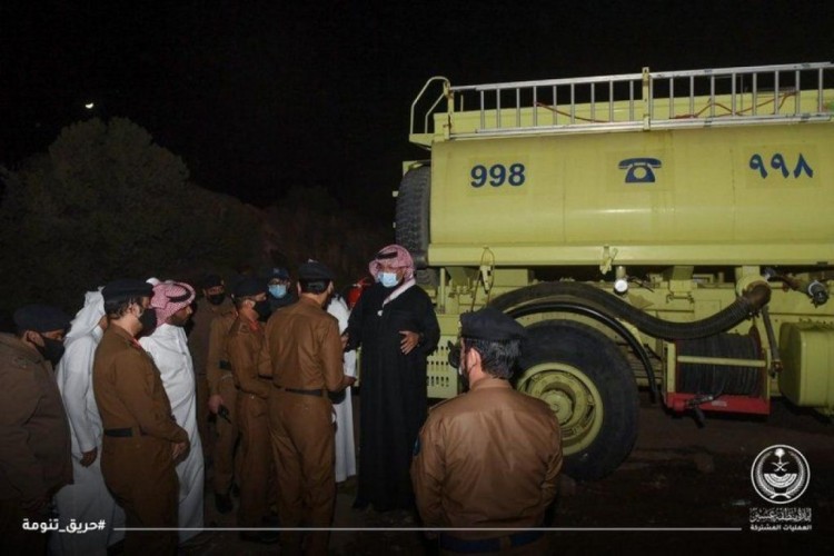 التفاصيل الكاملة لإخماد فرق الدفاع المدني لـ”حريق جبل غلامة” بـ”تنومة”