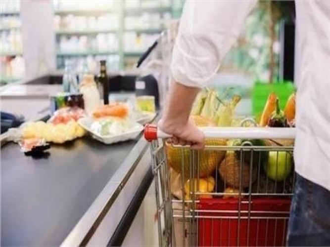 حسم الجدل بشأن إمكانية الإصابة بكورونا من خلال تناول الطعام  الحامل لأثار الفيروس