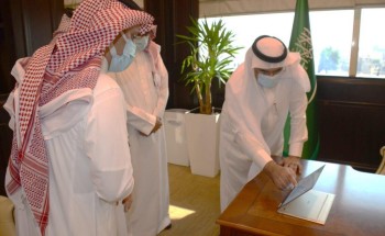 أمين الشرقية يدشن خدمتَيْ المباني الآيلة للسقوط والترقيات إلكترونيا عبر بوابة الأمانة أمين الشرقية يدشن خدمتَيْ المباني الآيلة للسقوط والترقيات إلكترونيا عبر بوابة الأمانة